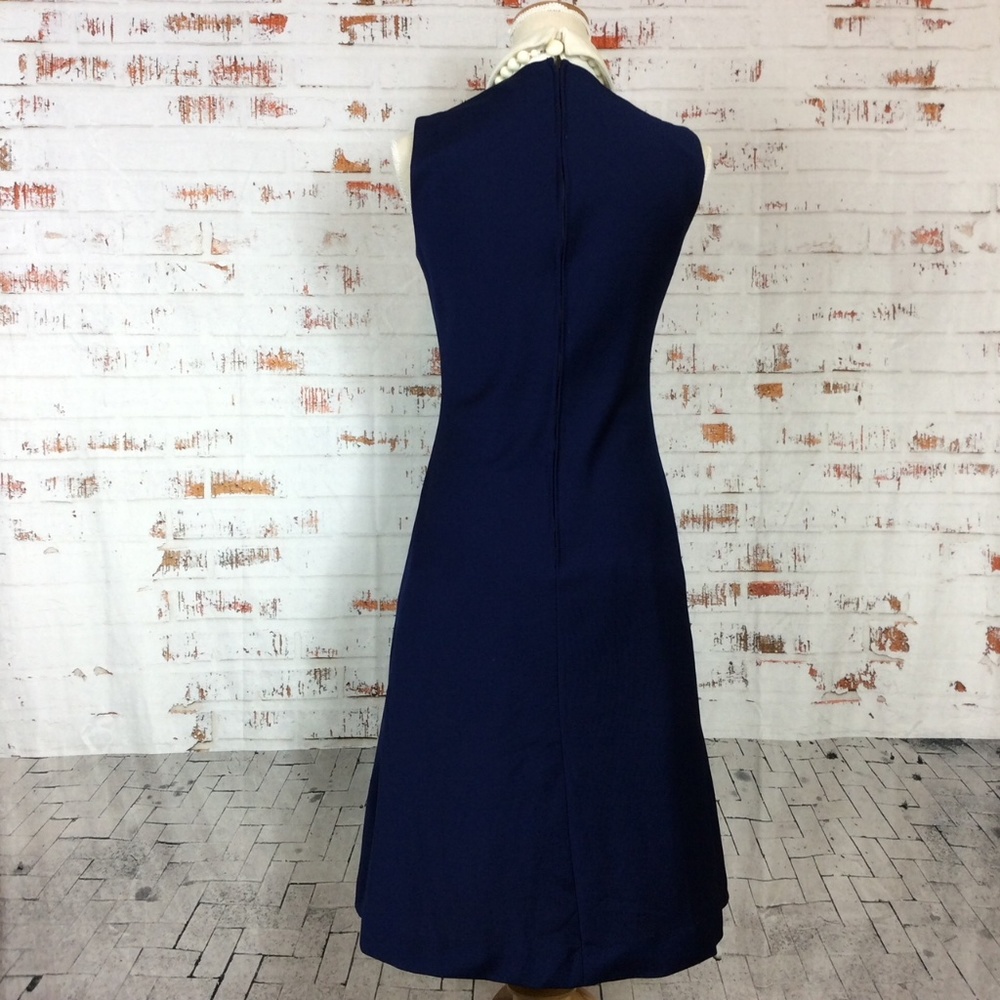 ILGWU White Pointed Lapel Navy Blue Sheath Dress - Picture 5 of 7